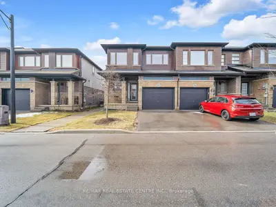 Att/Row/Townhouse in Hamilton