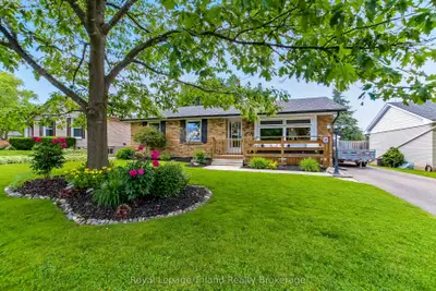Detached in Woodstock