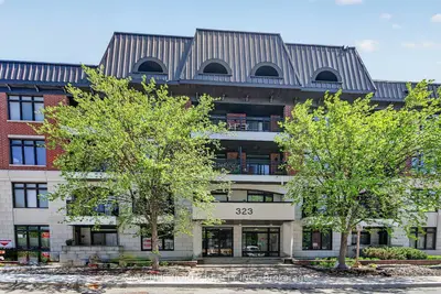 Condo Apartment in Westboro - Hampton Park