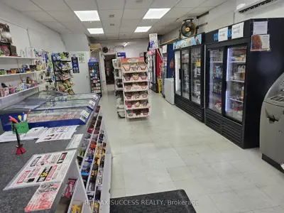 979 King Street E, Hamilton, On L8m 1c3