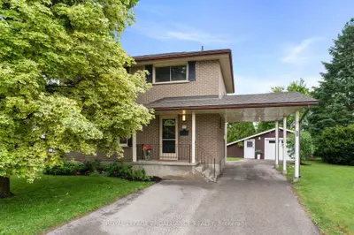 Detached in Brockville