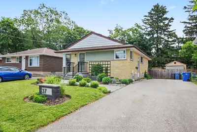 Detached in Guelph