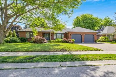 42 Alexander Avenue, Tillsonburg, On N4g 4z1