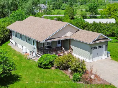 Detached in Beckwith