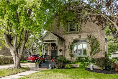 Detached in South Huron