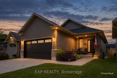 Detached Condo in Thames Centre