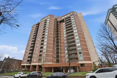 Condo Apartment in Hamilton