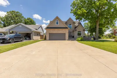 45 Westwood Drive, Port Colborne, On L3k 6b9