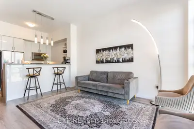 Condo Apartment in Grimsby