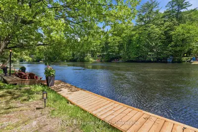 1074 Holiday Park Drive, Bracebridge, On P1l 1w9