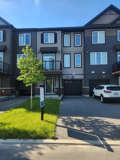 Att/Row/Townhouse in Barrhaven