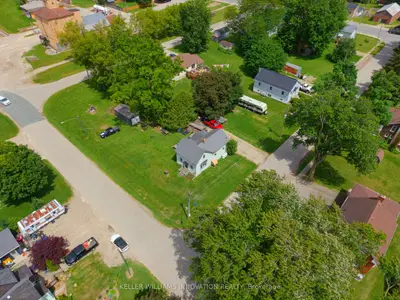 Detached in North Perth