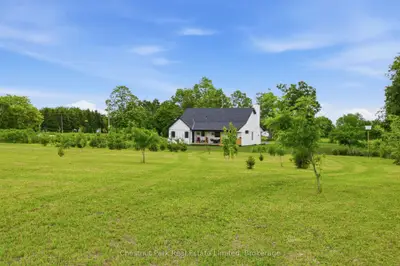 14 Captains Drive, Prince Edward County, On K0k 2t0