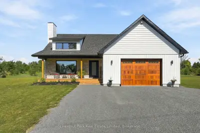 14 Captains Drive, Prince Edward County, On K0k 2t0