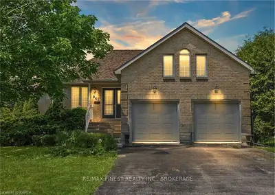 Detached in Kingston