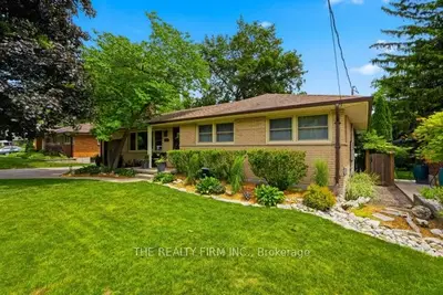 Detached in London North