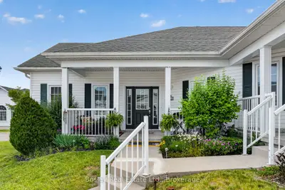 300 Croft Street 3202, Port Hope, On L1a 0e1