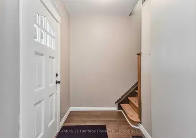 153 St Andrews Street, Cambridge, On N1s 1n2
