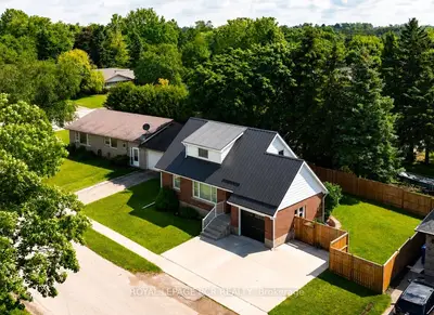 Detached in East Luther Grand Valley