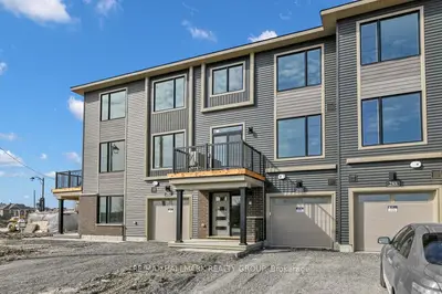 Att/Row/Townhouse in Barrhaven