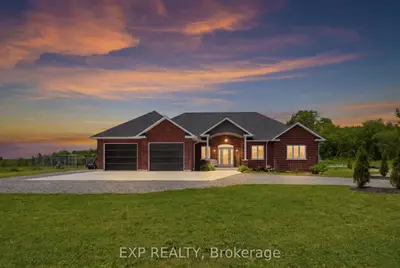 Detached in North Huron