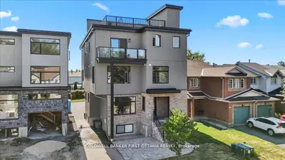 25 Pennard Way A & B, Hunt Club - South Keys And Area, On K1t 4c1