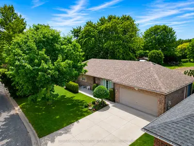 Detached in Lincoln