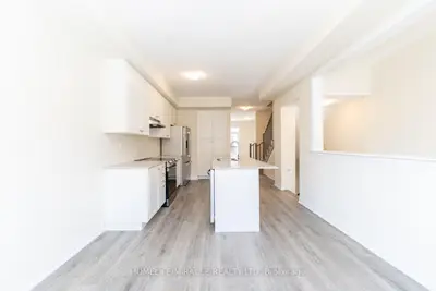 Att/Row/Townhouse in Hamilton