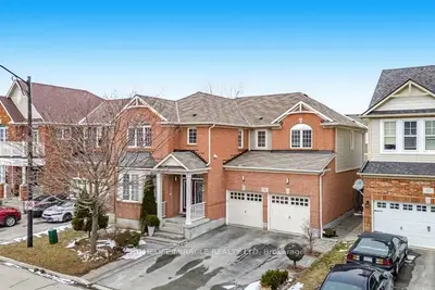 Detached in Cambridge