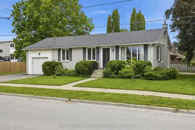 Detached in Prince Edward County