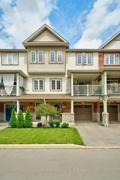 Att/Row/Townhouse in Hamilton