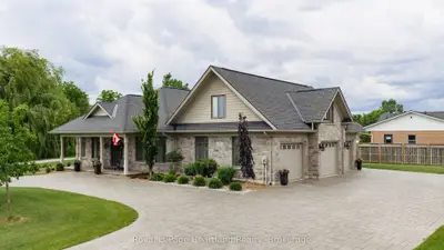 Detached in Central Huron