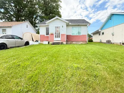 Detached in Renfrew