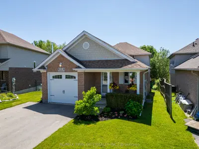 Detached in Wilmot