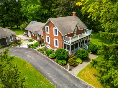 Detached in Perth East