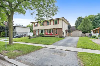 Semi-Detached in Centre Wellington