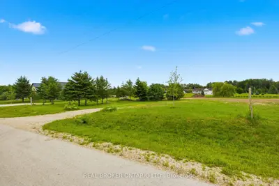 1020 Currie Street, Howick, On N0g 2x0