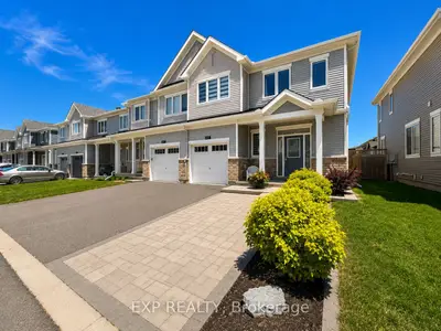 Att/Row/Townhouse in Orleans - Convent Glen and Area