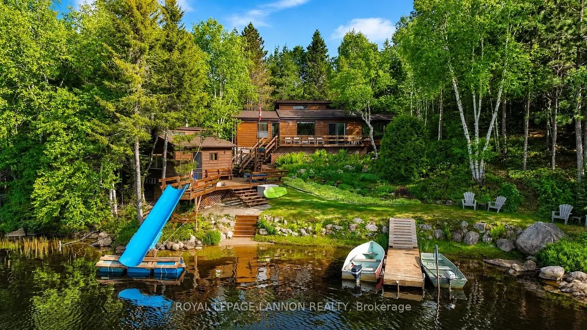 Detached in Thunder Bay Remote Area