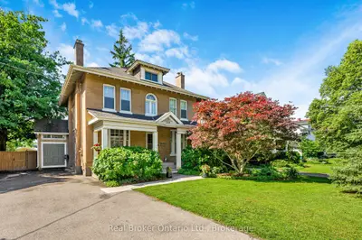 Detached in Brantford