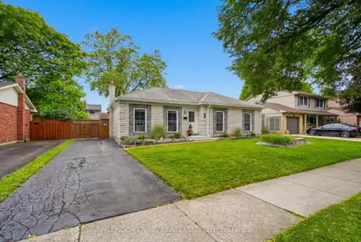 1400 Stoneybrook Crescent, London North, On N5x 1c1