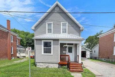 25 Kensington Avenue, Smiths Falls, On K7a 2k6