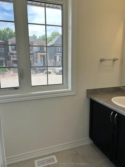 42 Waldron Street, Brantford, On N3v 0c3