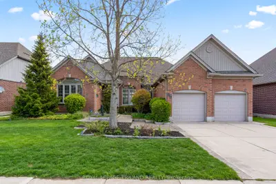 Detached in Middlesex Centre