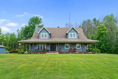 Detached in South Dundas