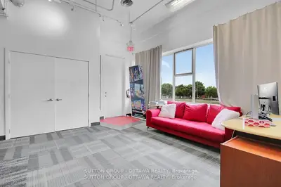981 Wellington Street 200, West Centre Town, On K1y 2y1