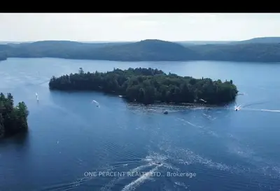 24 Island A Camp Lake Island, Lake Of Bays, On P0a 1h0