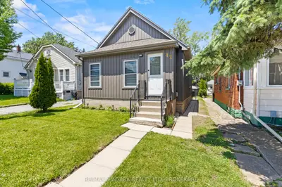 42 Mccormick Street, Welland, On L3c 4l9