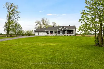 800 Waba Road, Mississippi Mills, On K0a 2x0