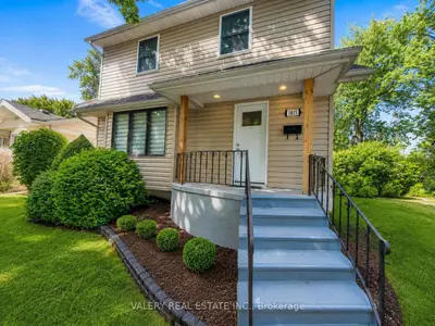 Detached in Windsor